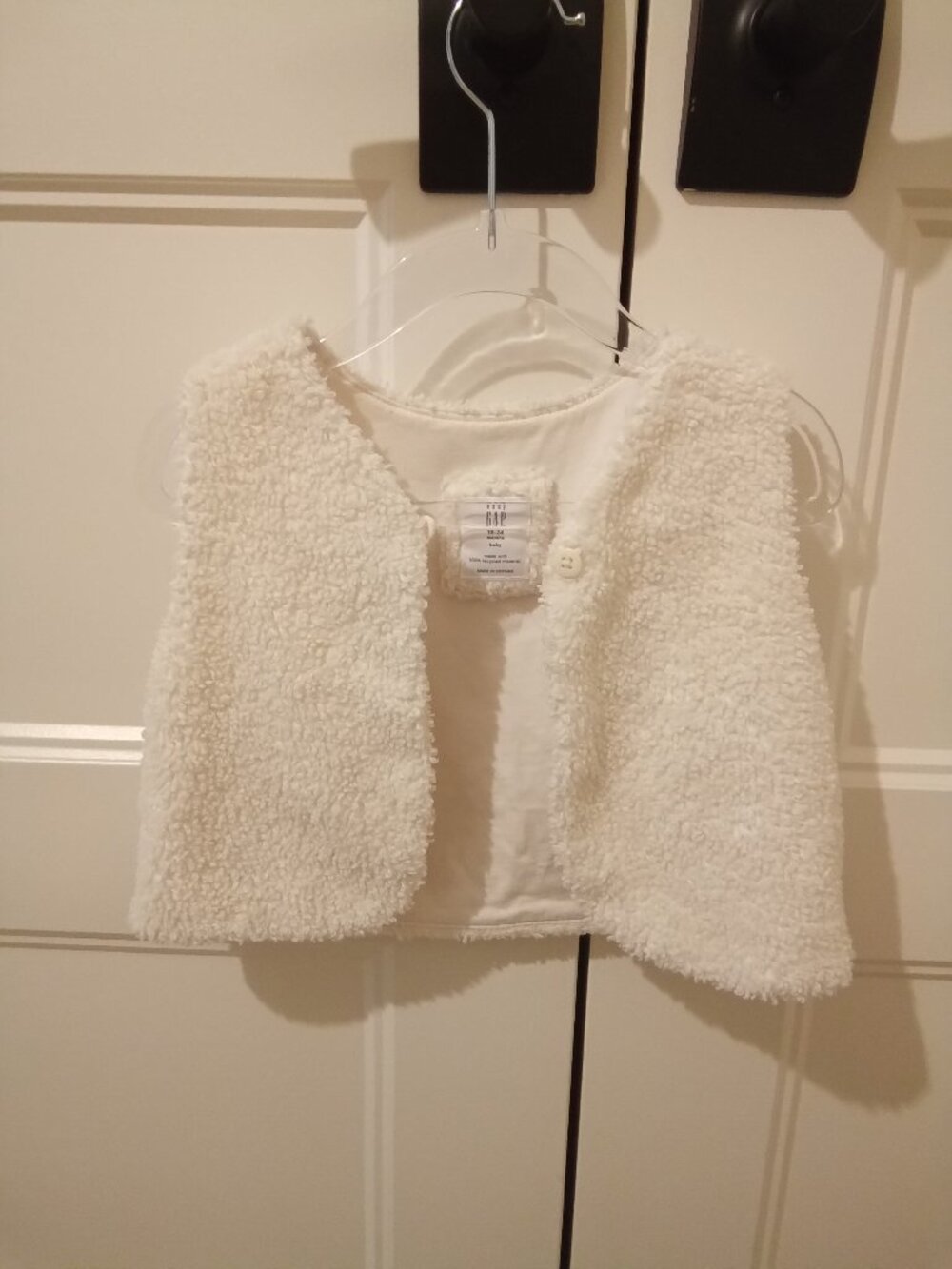BABY GAP sherpa vest cream 18-24months